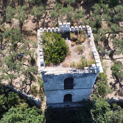 Vico Equense, dopo un iter lungo 4 anni la Torre di Punta la Guardia entra nel patrimonio comunale