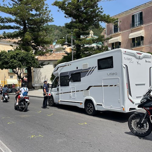 Video e foto ad agenti Polizia Locale Maiori, Fp Cgil Salerno: «Pronti a denunciare chi intende delegittimarne la dignità»