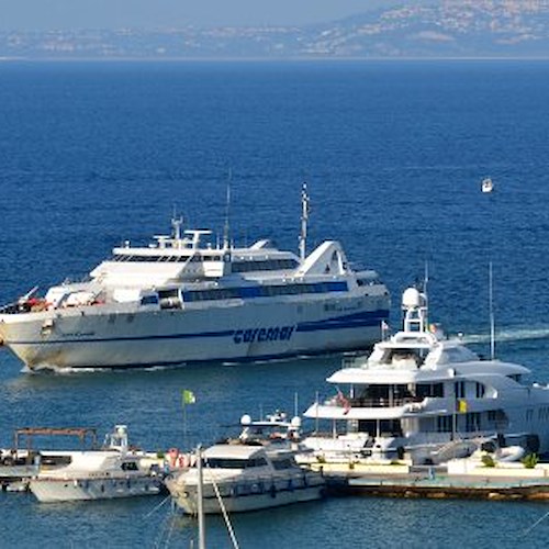 Vie del mare, sindaco di Sorrento: «No alla sospensione delle corse decisa dalle compagnie di navigazione»