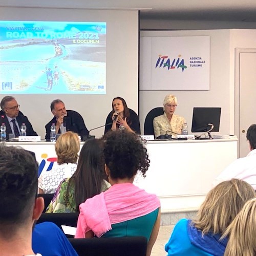 Vie Francigene, Ministero ed Enit per il turismo "slow": esce il docufilm sull’Italia inedita percorsa a piedi in 4 mesi