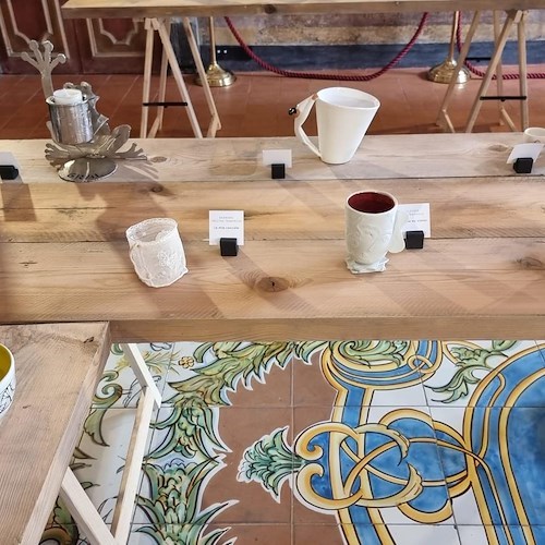 Vietri sul Mare, 13 aprile si inaugura la mostra “Sono tazza di te!”: ad esporre 100 donne designer