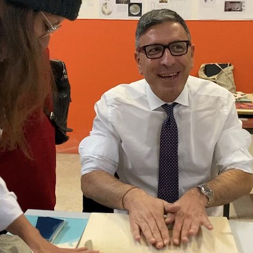 Vietri sul Mare, il Presidente Nazionale di CNA Dario Costantini in visita alla Scuola Regionale di Ceramica