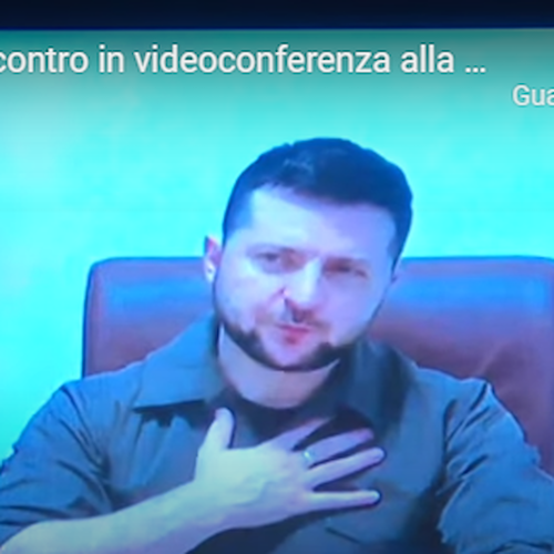 Zelensky parla a Montecitorio: «Putin minaccia anche l'Europa». Draghi: «Vi siamo grati perché difendete anche noi»