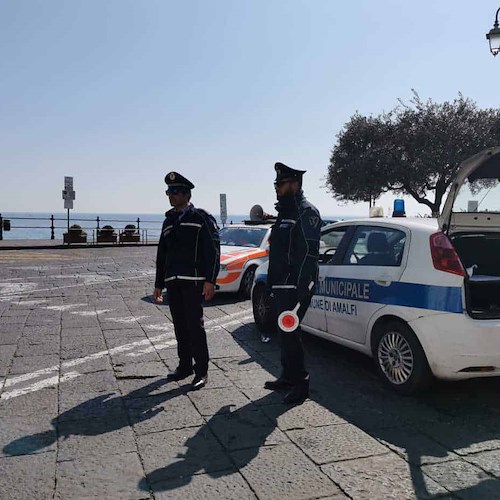Zona Rossa: turisti in giro per Amalfi, multati
