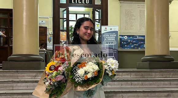Giorgia Bove, diploma con 100 e lode a soli 16 anni: è l’unica in Campania