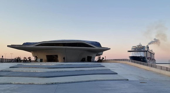 Salerno, intesa strategica con Norwegian Cruise Line : attesi oltre 300mila crocieristi nel 2026 al Terminal Zaha Hadid
