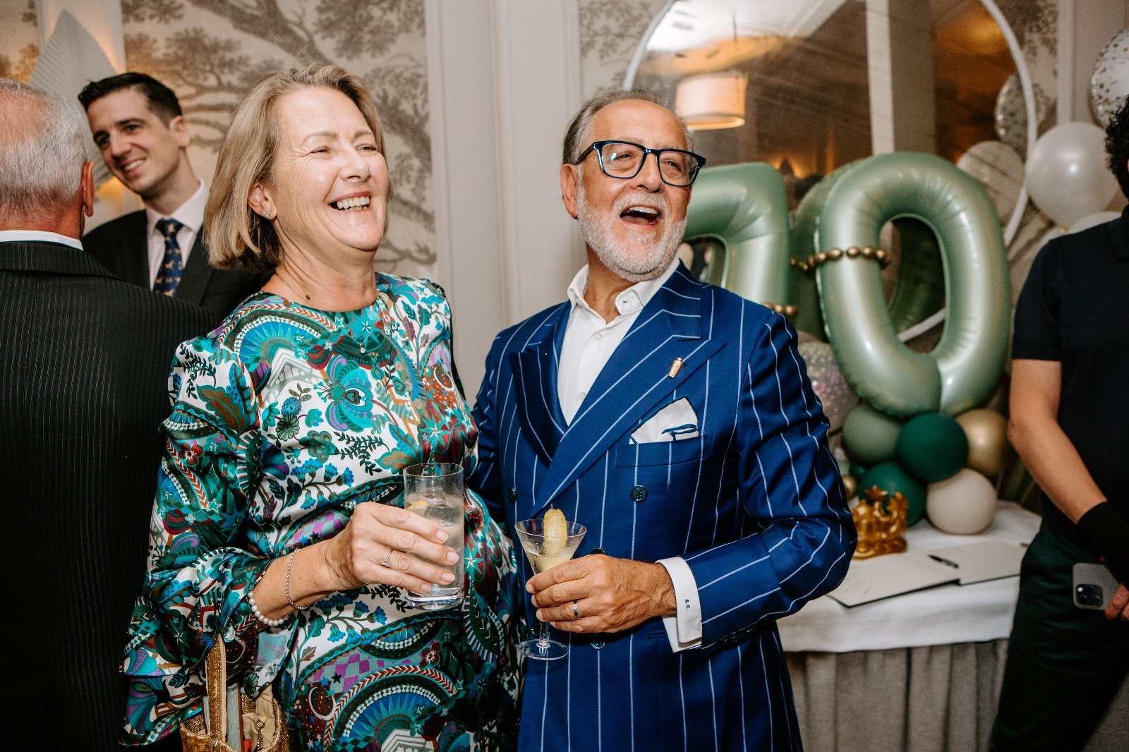 Salvatore Calabrese, il Maestro del Cocktail, Festeggia i 70 Anni con una Sorpresa al Brown's Hotel di Londra