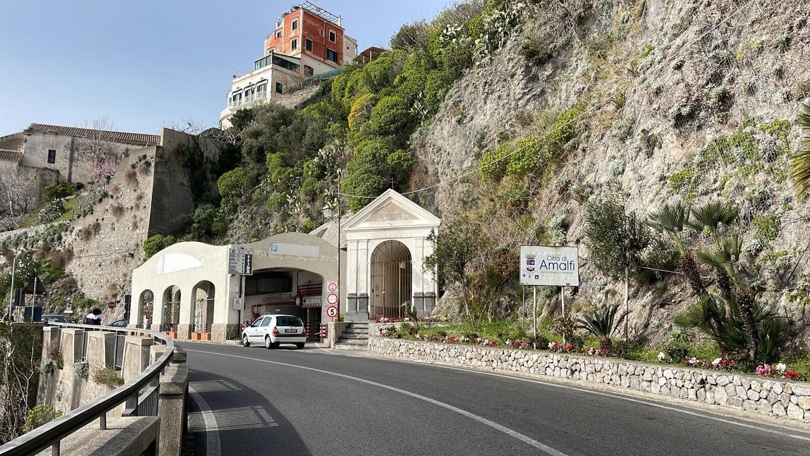 Il Vescovado - Amalfi, parcheggio Luna Rossa: al via lunedì 14 novembre i  lavori di adeguamento degli impianti